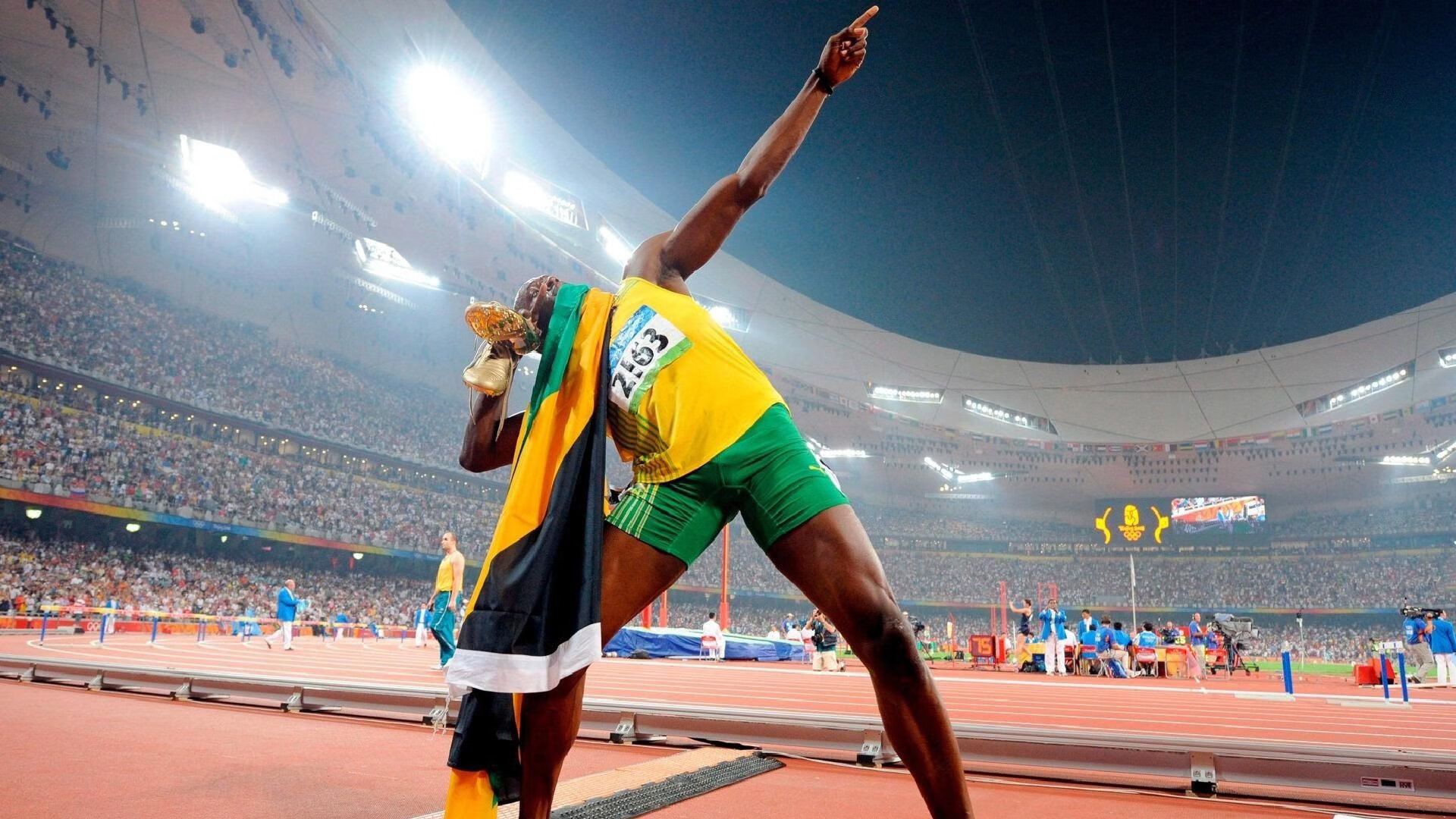 欧冠淘汰赛之夜,莱奥全程高能输出,撕裂防线的独舞