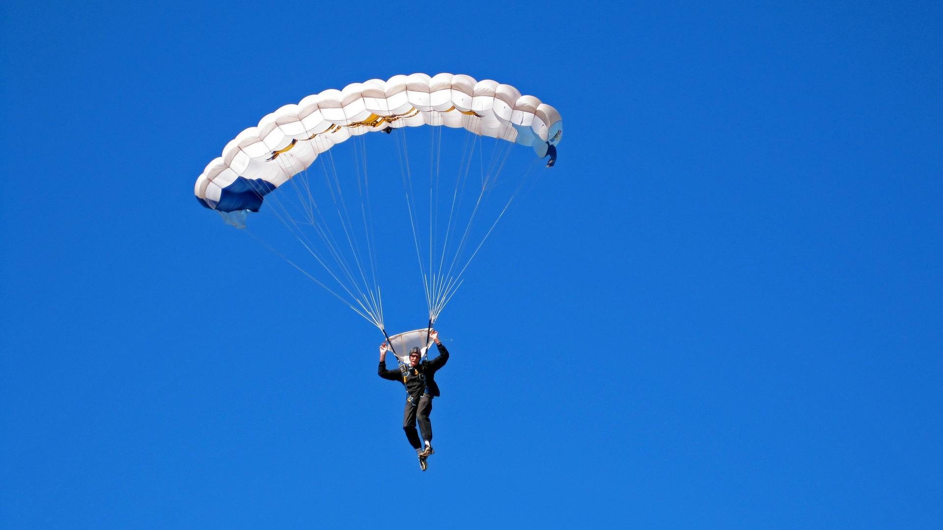 马丁内利惊艳四座,牙买加闪电击穿威尔士叹息之墙