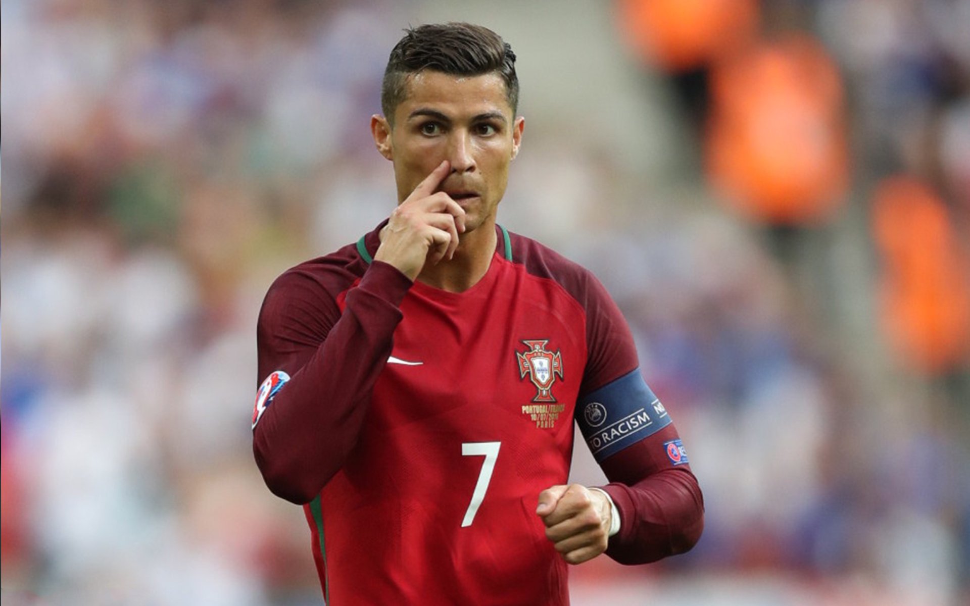 卢卡库化身教科书，安哥拉铁链锁死厄瓜多尔，现代足球的战术启示录