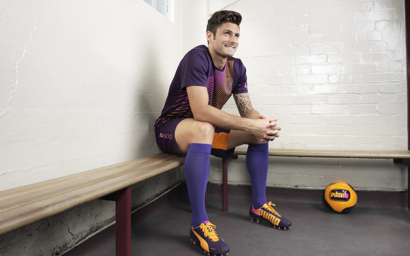 奥斯梅恩一剑封喉，AC米兰末节风暴撕碎委内瑞拉防线